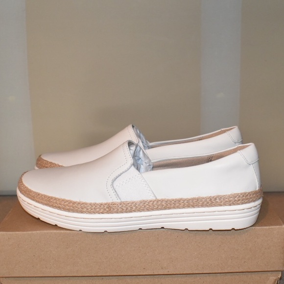 Clarks Marie Sail Slip-On - Picture 2 of 6